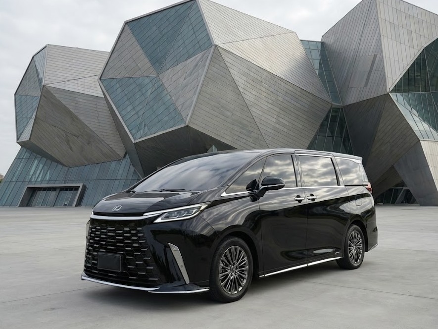 台中租車 Lexus LM350h 7人座 新款 - 強運租車